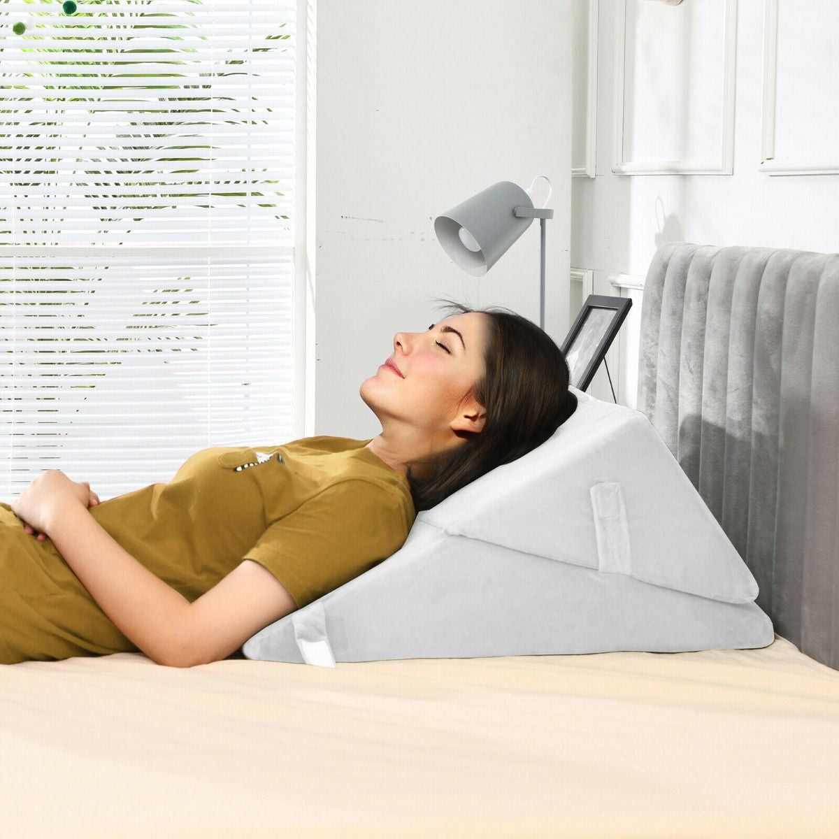Elevated Bed Wedge Pillow with Integrated Headrest and Removable Washable Cover for Comfortable Reading