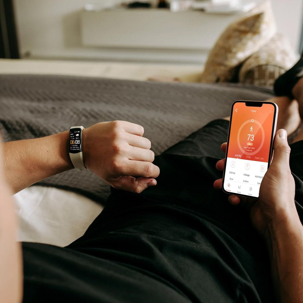 Gymcline Vesper Fitness Tracker w/ Body Temperature, Heart Rate & Sleep Monitoring – Cream