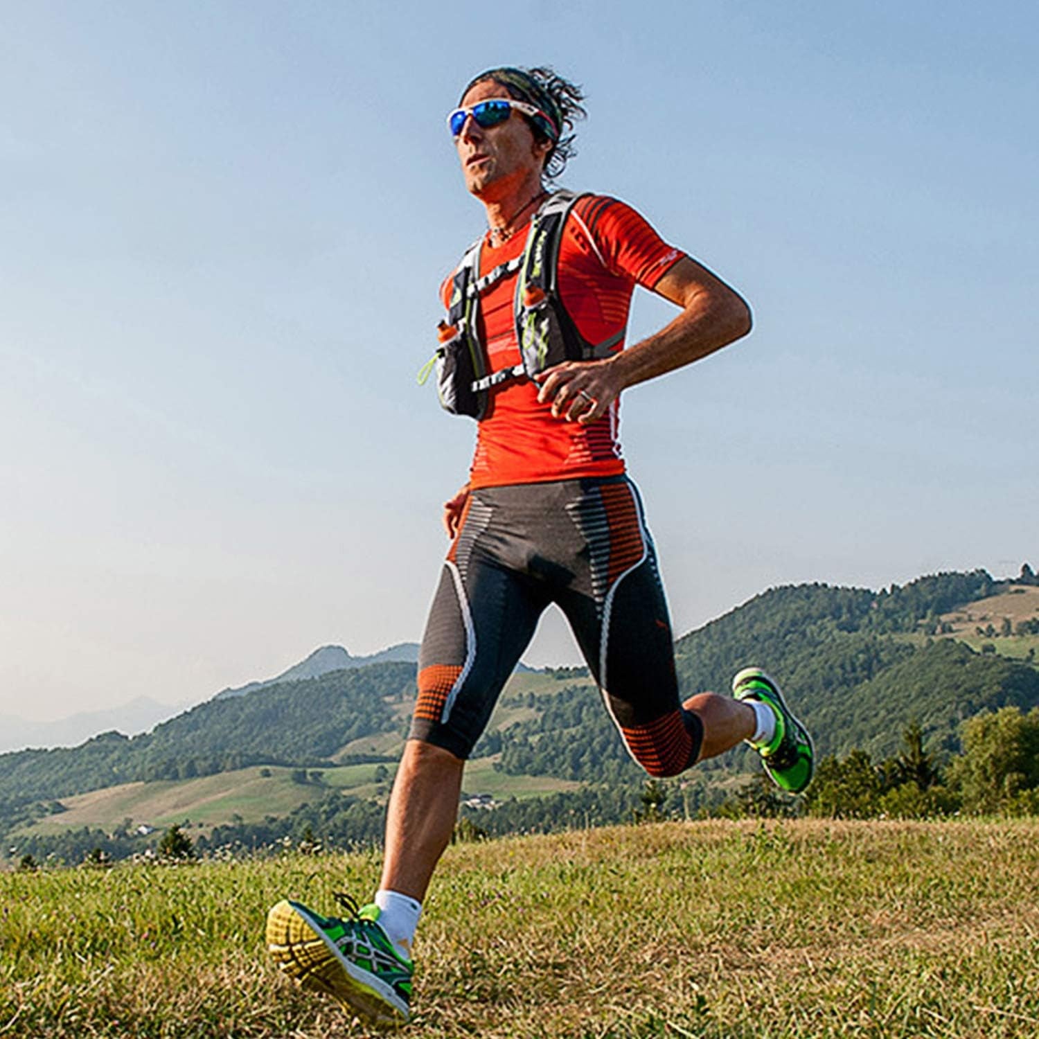 Hydration Pack Backpack 5.5L | Lightweight Running Hydration Vest for Men & Women | Trail Running, Marathon, Hiking & Cycling Backpack (Available with or without Water Bottle)