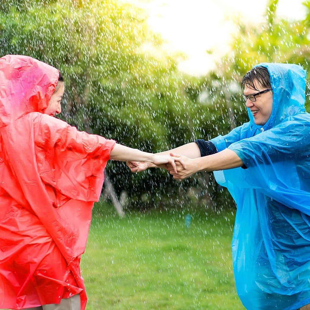 Emergency Rain Poncho Twin Pack – Lightweight, Waterproof, Unisex (Random Colour)