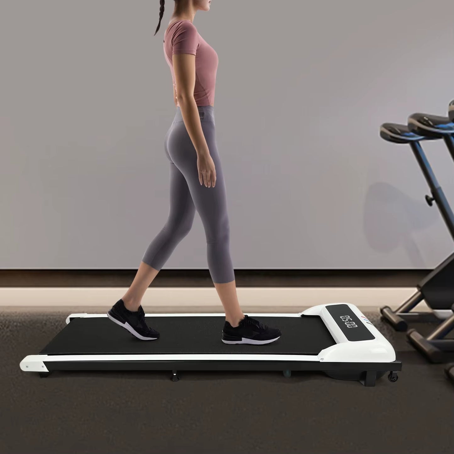 Walking Pad Treadmill, 1.5HP Running Machine, Max. Load-Bearing Capacity 150 Kg, Remote Control and LED Display for Home, Office