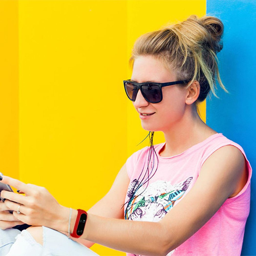 Aquarius AQ112 Red Fitness Tracker with Heart Rate Monitor & All-Day Activity Tracking