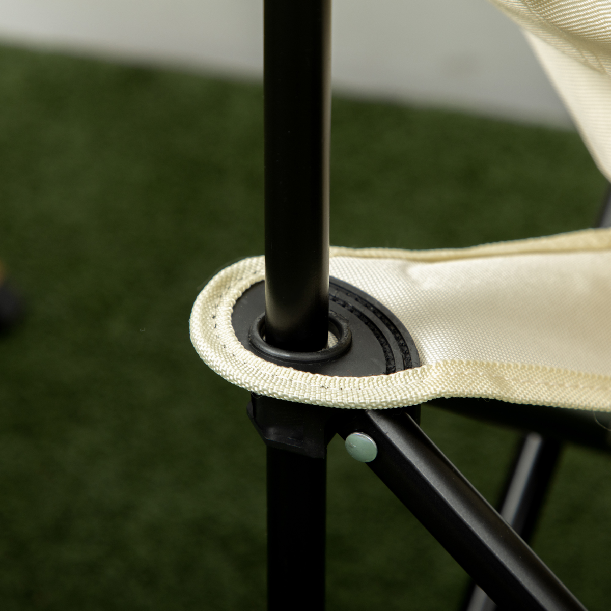 Outsunny Folding Camping Chair with Storage Pocket & Carry Bag – White