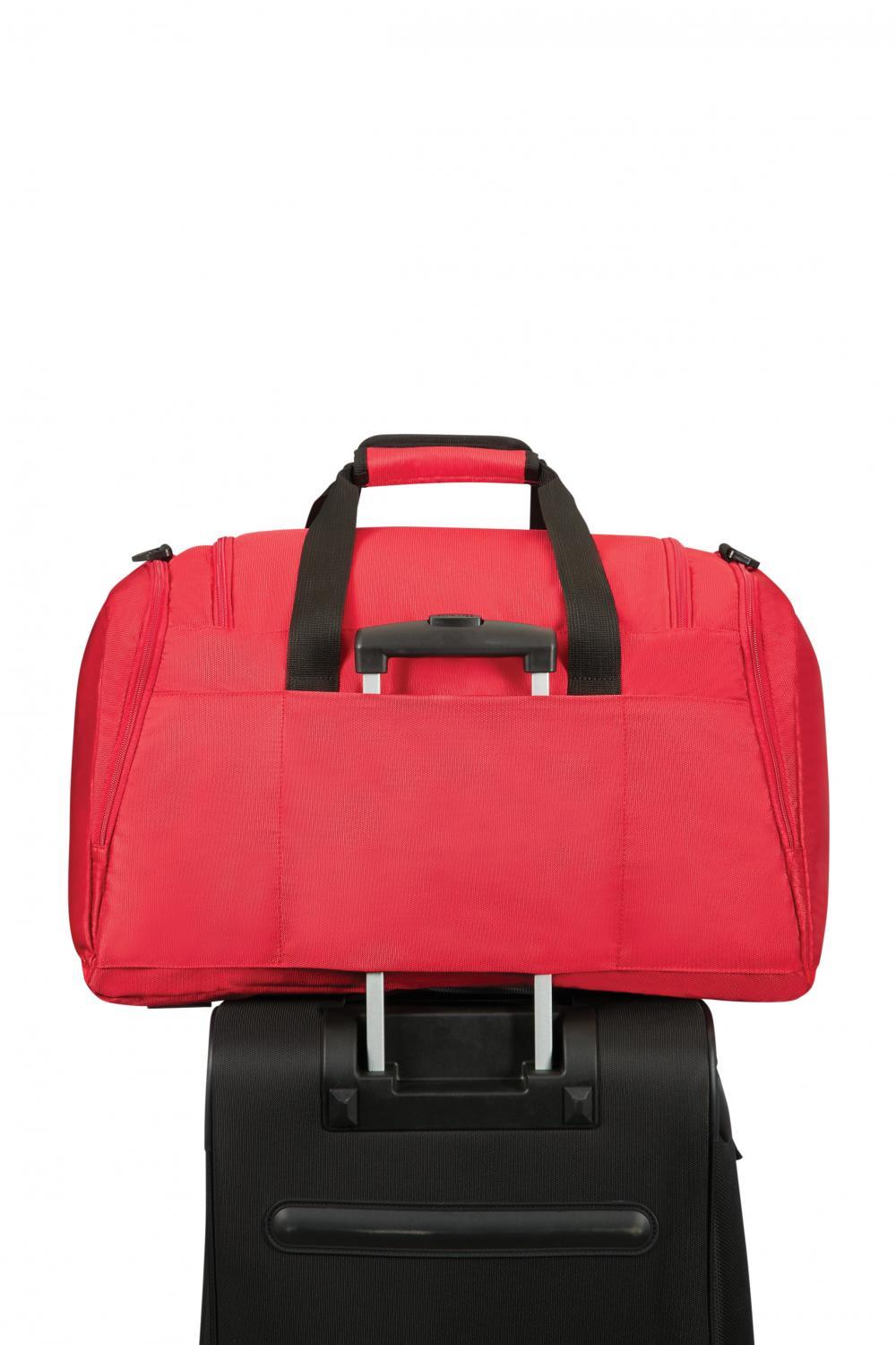 American Tourister P503346 Duffle Gym Bag: Spacious, Stylish & Lightweight! - All Round Fitness